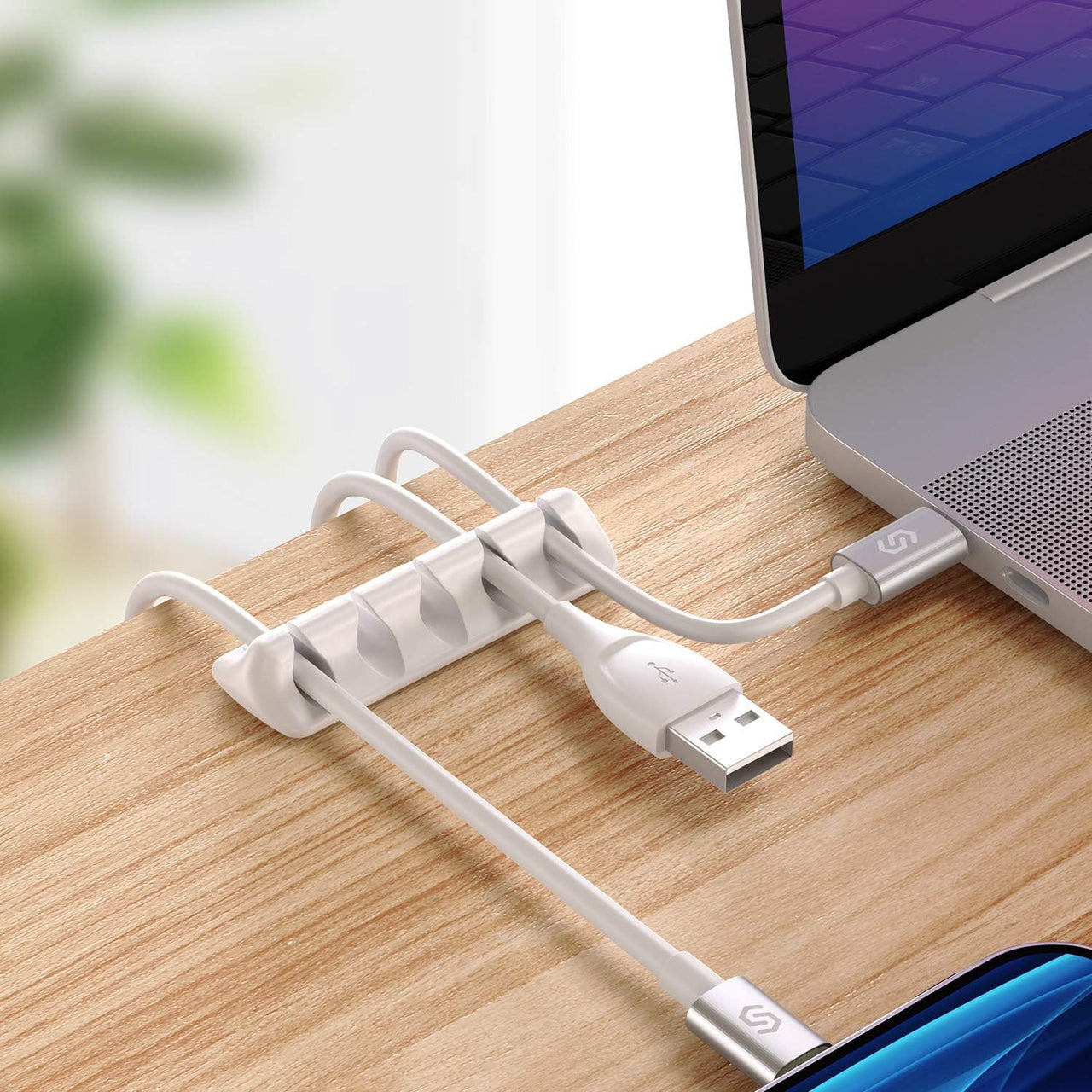 USB-kabelholder til organisering af kabler